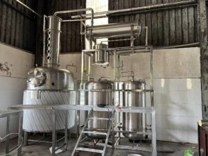 Máy chưng cất rượu