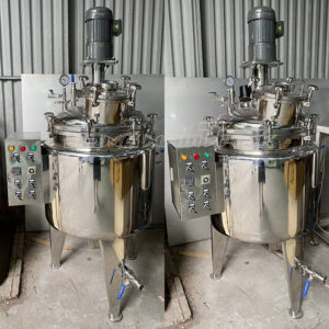 Máy cô đặc chân không